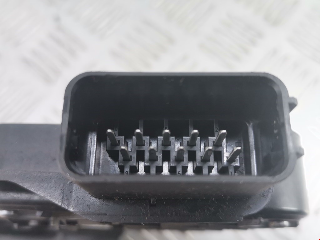 Замок двери задней правой FORD Kuga 2008-2012