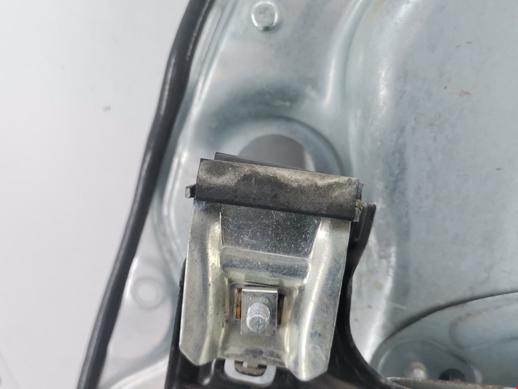 Стеклоподъемник задний левый FORD Kuga 2008-2012