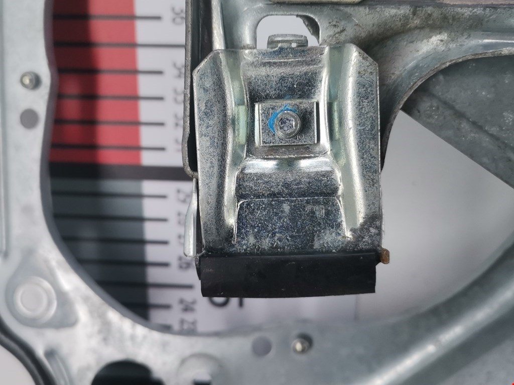 Стеклоподъемник передний правый FORD Kuga 2008-2012