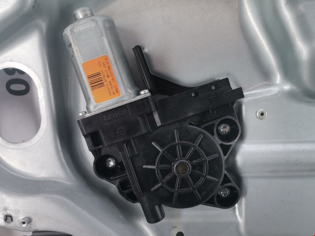 Стеклоподъемник передний правый FORD Kuga 2008-2012