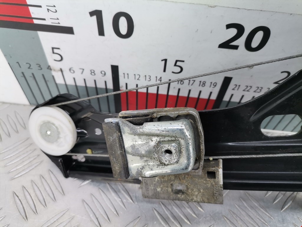 Стеклоподъемник задний правый MERCEDES-BENZ C-Class C-klasse W203 2000-2007