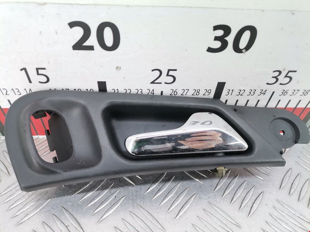 Ручка дверная задняя внутренняя левая MERCEDES-BENZ C-Class C-klasse W203 2000-2007