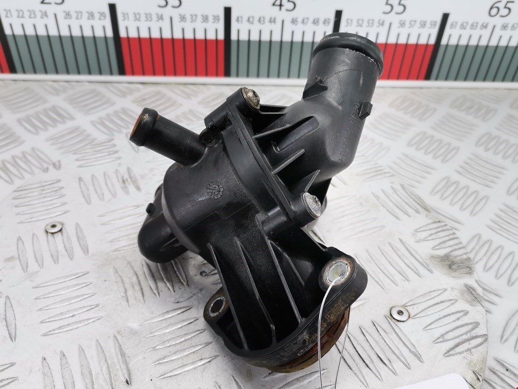 Корпус термостата VOLKSWAGEN Caddy III 2004-2015