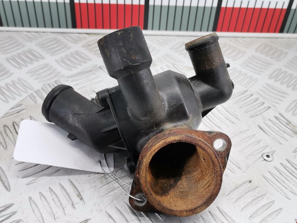 Корпус термостата VOLKSWAGEN Caddy III 2004-2015