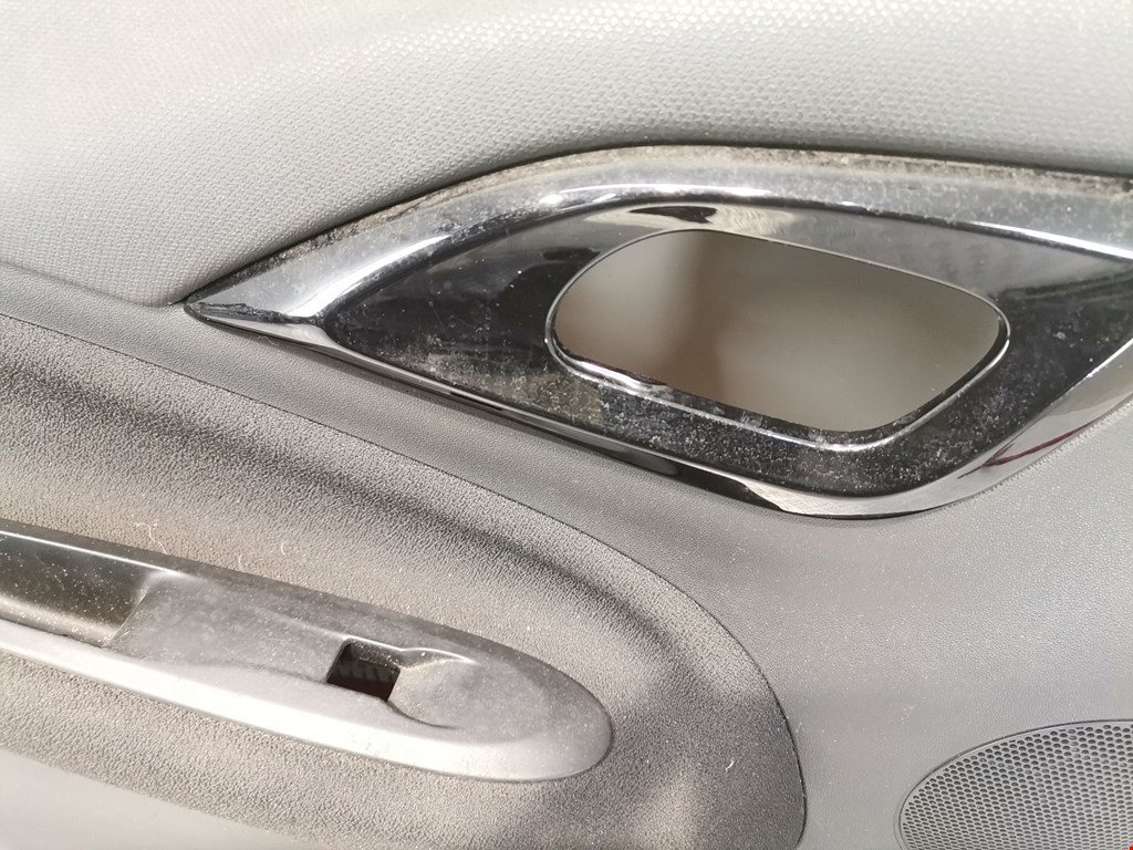 Обшивка двери передняя левая CITROEN DS3 2009-2015