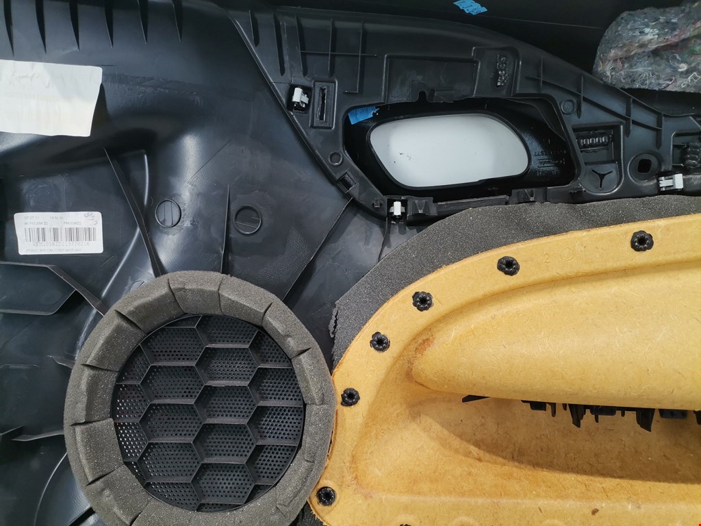 Обшивка двери передняя левая CITROEN DS3 2009-2015