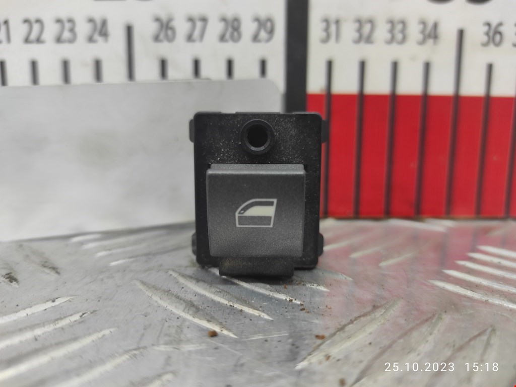 Кнопка стеклоподъемника BMW 7er 7 серия E65/E66 2001-2008