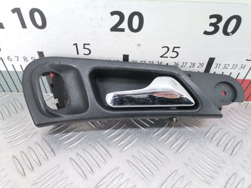 Ручка дверная задняя внутренняя правая MERCEDES-BENZ C-Class C-klasse W203 2000-2007