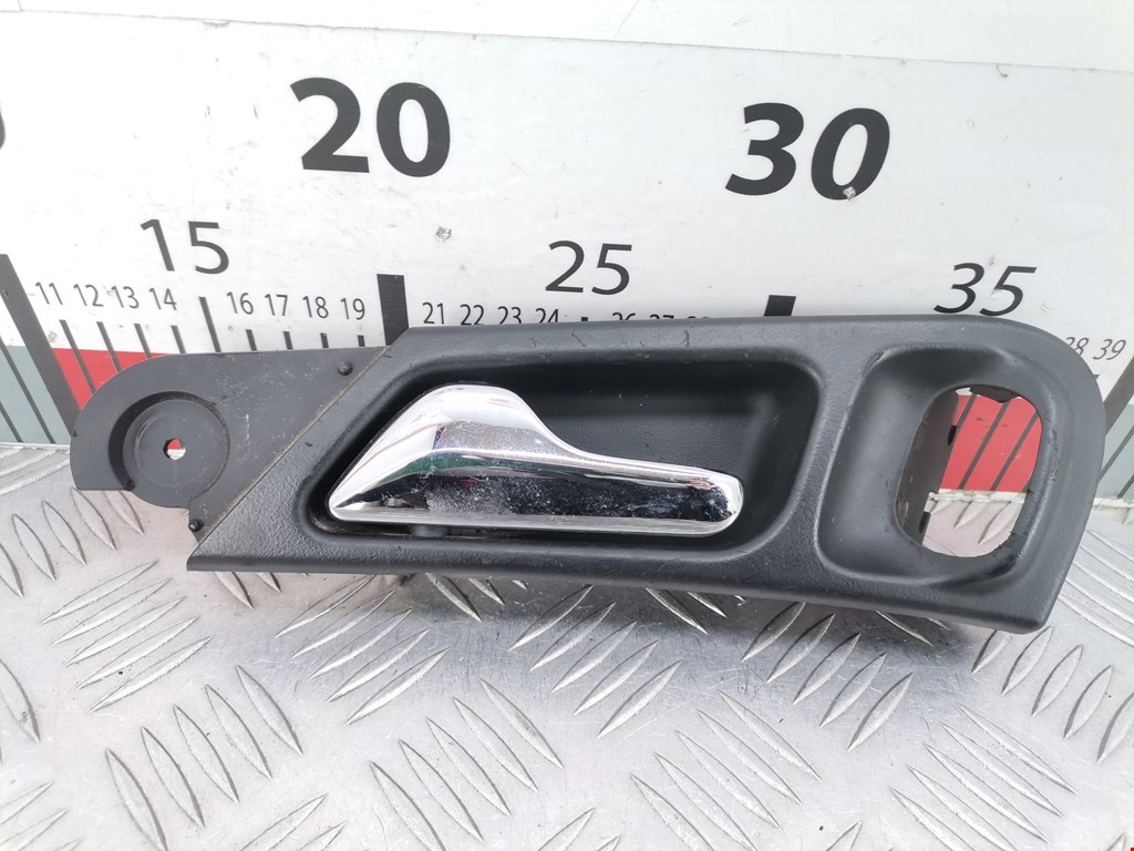 Ручка дверная задняя внутренняя левая MERCEDES-BENZ C-Class C-klasse W203 2000-2007