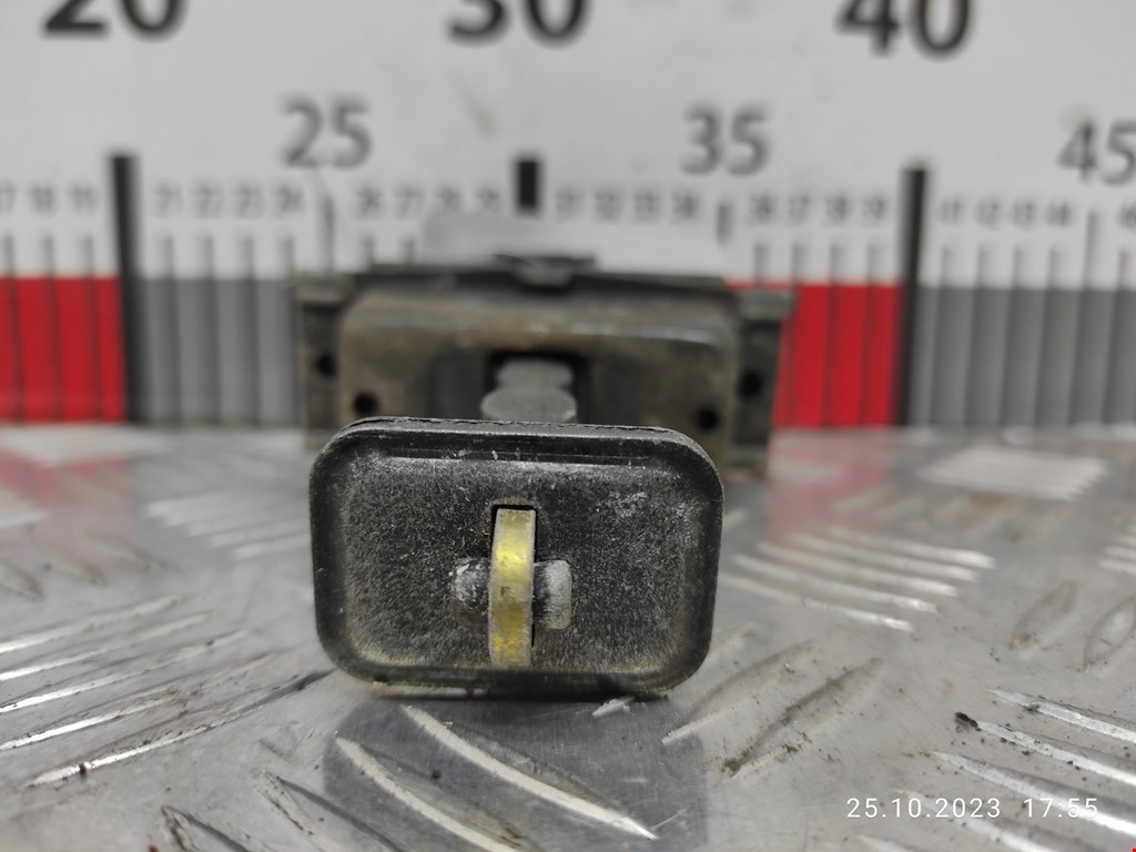 Ограничитель открывания двери MERCEDES-BENZ M-Class W163 ML 1997-2005