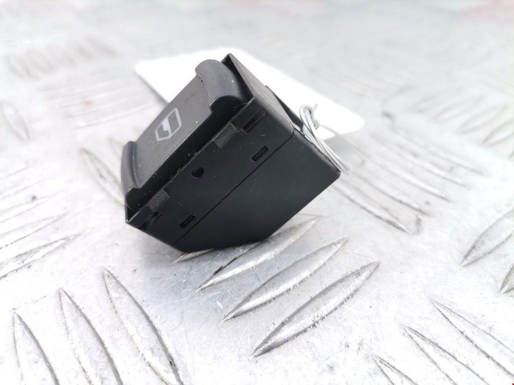 Кнопка стеклоподъемника VOLKSWAGEN Passat B5 1997-2005