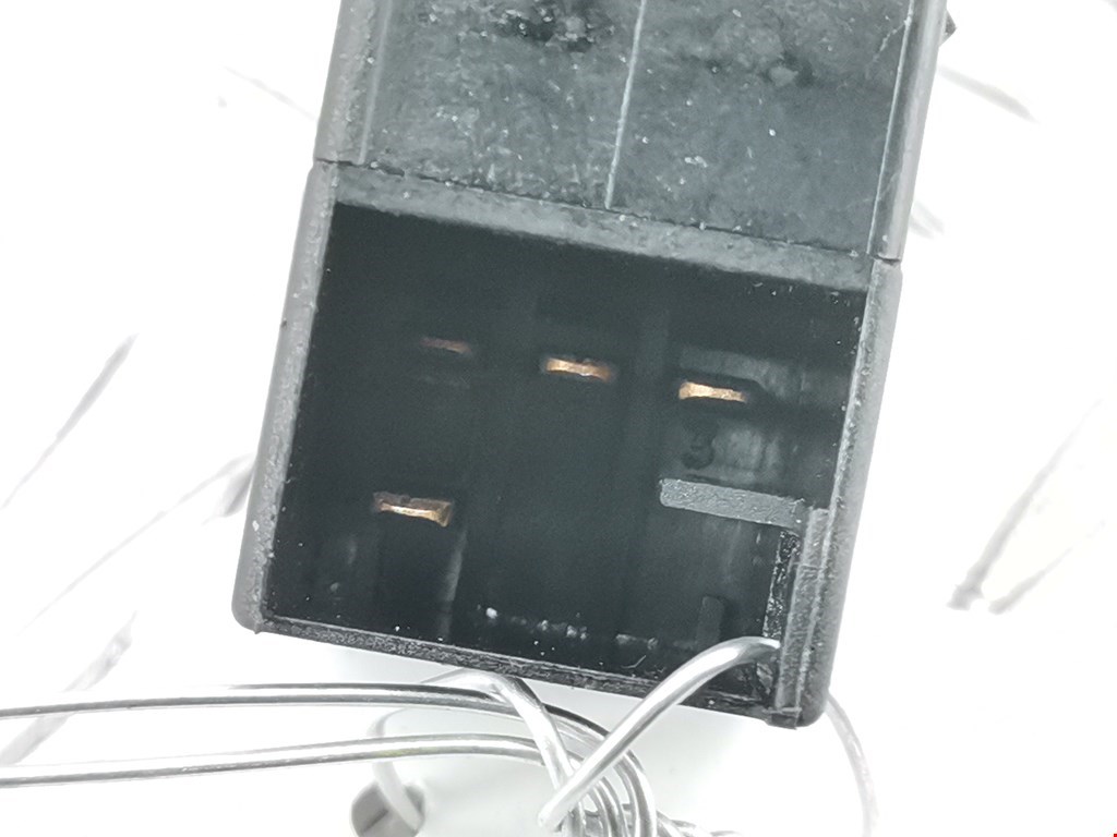 Кнопка стеклоподъемника VOLKSWAGEN Passat B5 1997-2005