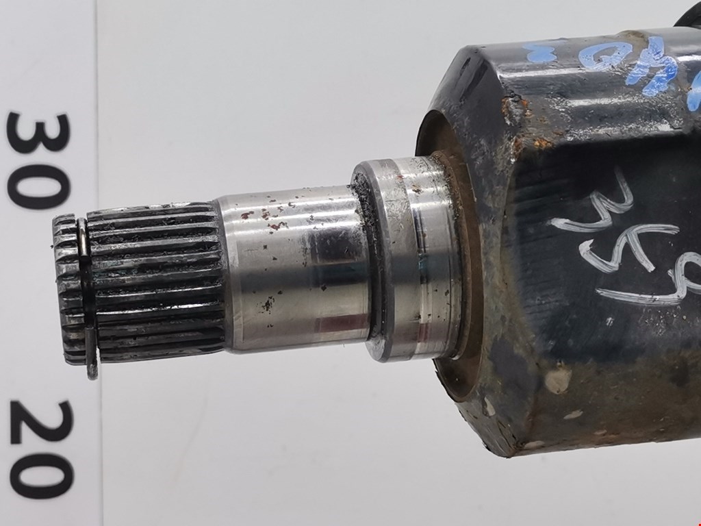 Полуось (привод, приводной вал) передняя левая HYUNDAI i40 2011-2019