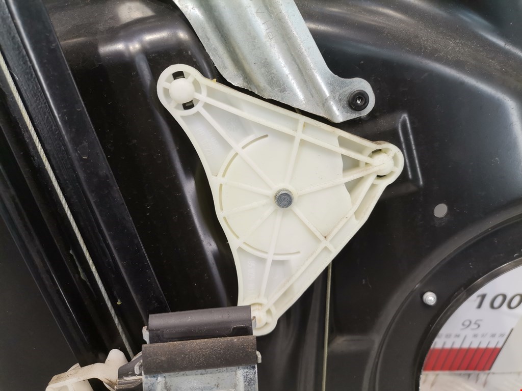 Стеклоподъемник задний правый MERCEDES-BENZ R-Class W251 2005-2017