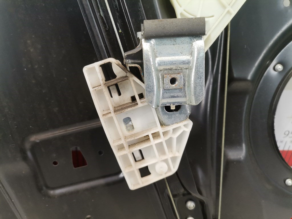 Стеклоподъемник задний правый MERCEDES-BENZ R-Class W251 2005-2017