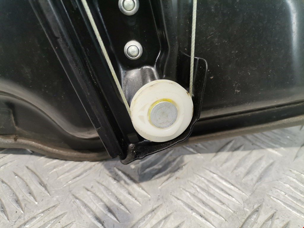 Стеклоподъемник задний правый MERCEDES-BENZ R-Class W251 2005-2017