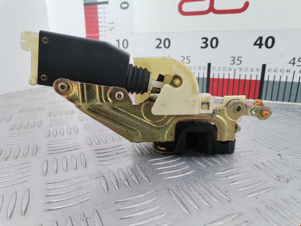 Замок двери передней правой OPEL Omega B 1994-2004