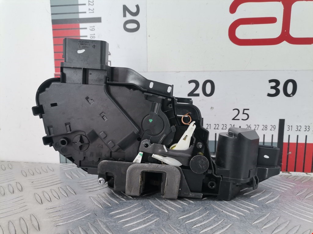 Замок двери передней правой JAGUAR XF X250 2007-2015