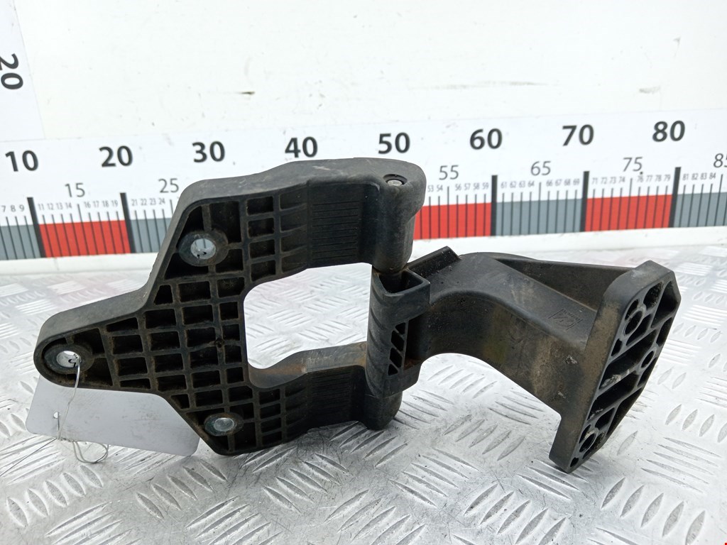 Петля капота левая/правая RENAULT Midlum 1999-2013