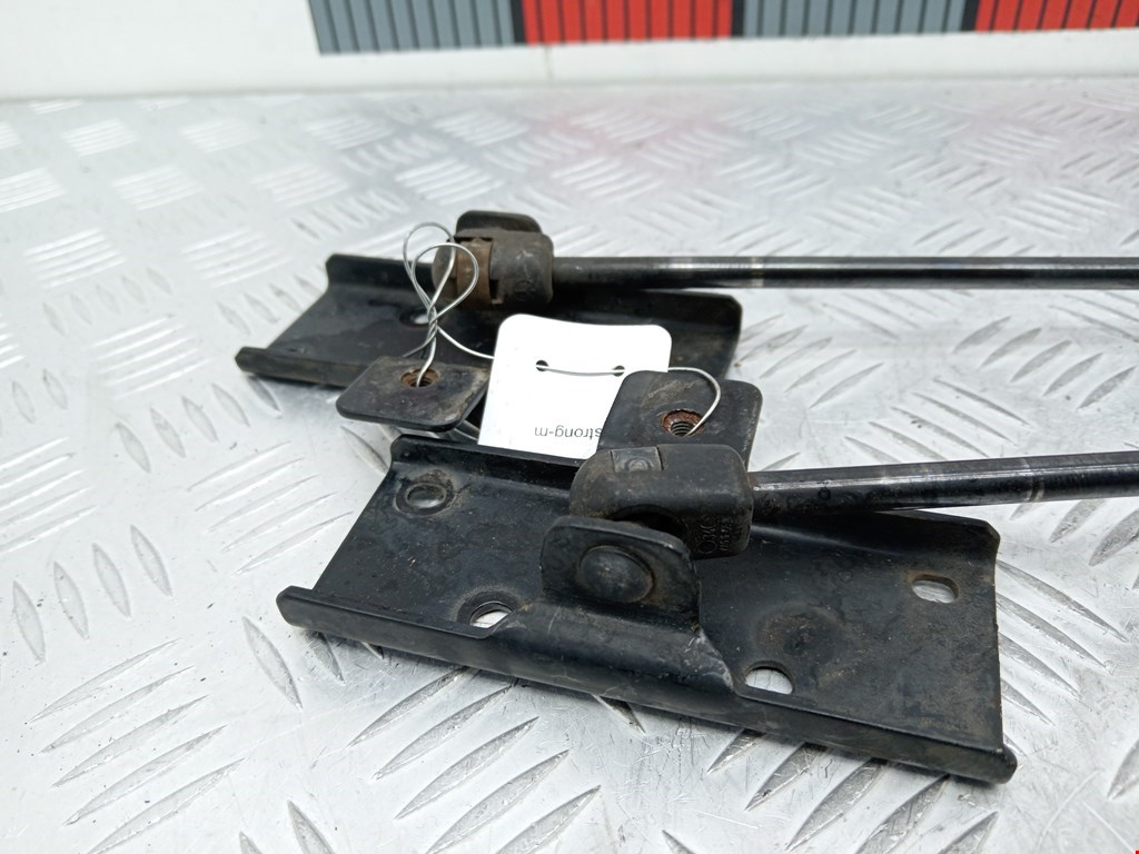 Амортизатор капота левый=правый RENAULT Midlum 1999-2013