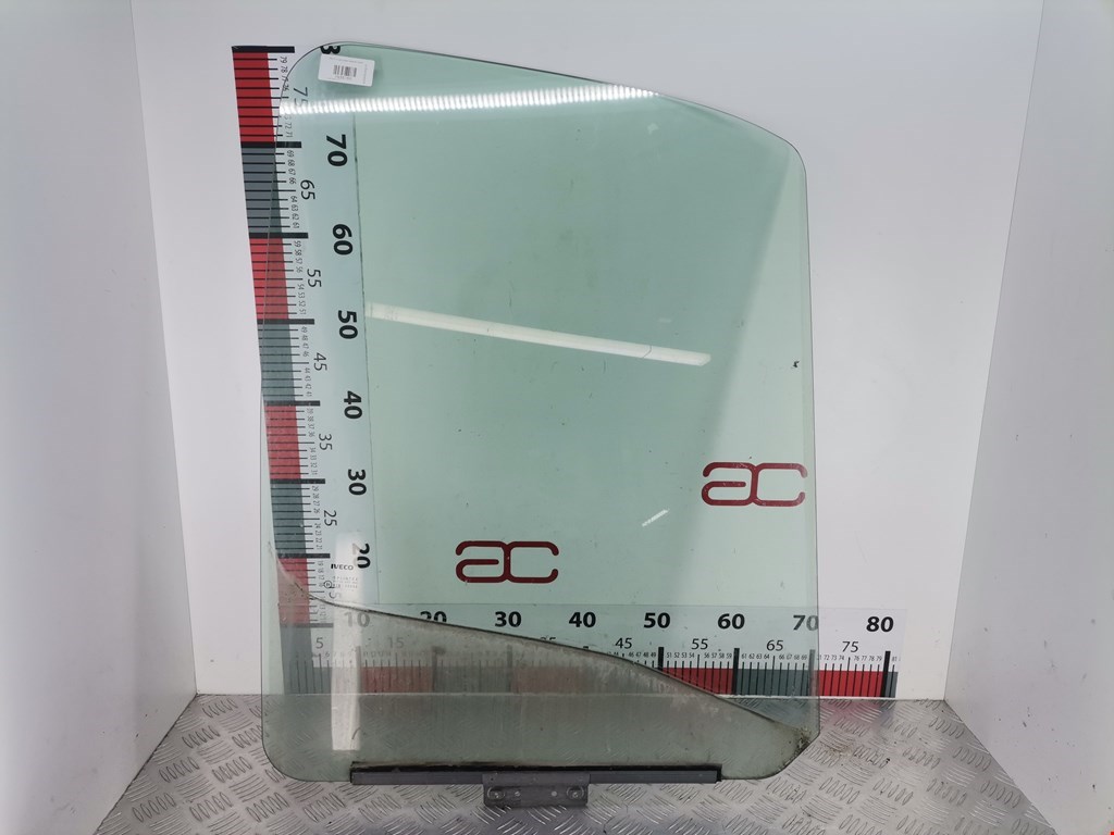 Стекло двери переднее правое IVECO Daily IV 2006-2011