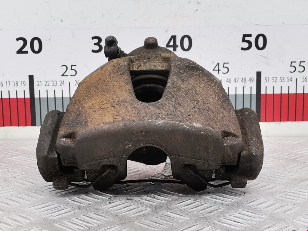 Суппорт передний правый Opel Zafira B (2005-2014)