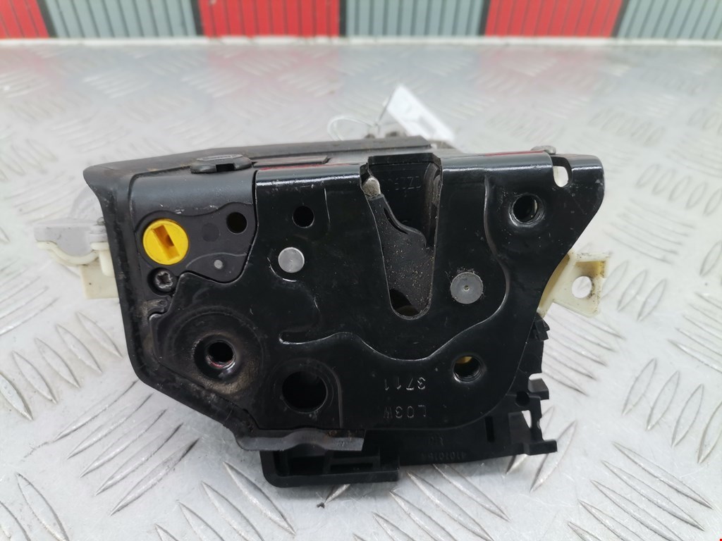 Замок двери задней левой VOLKSWAGEN Passat B7 2011-2015