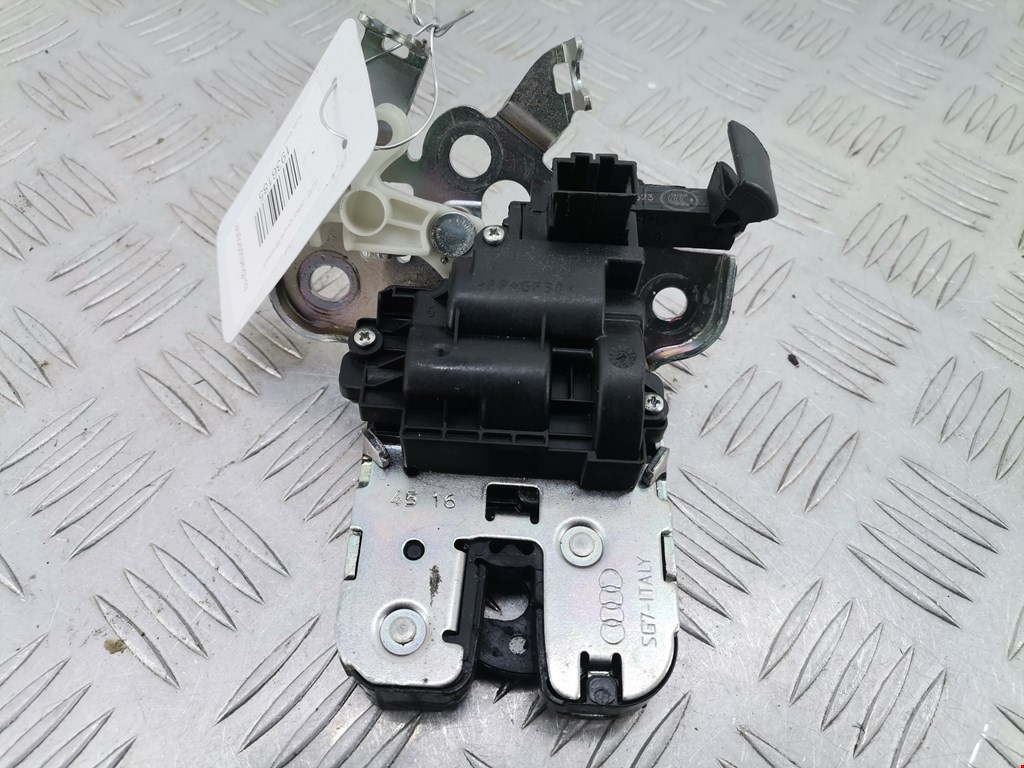 Замок багажника (крышки двери) SKODA Rapid 2012-2020