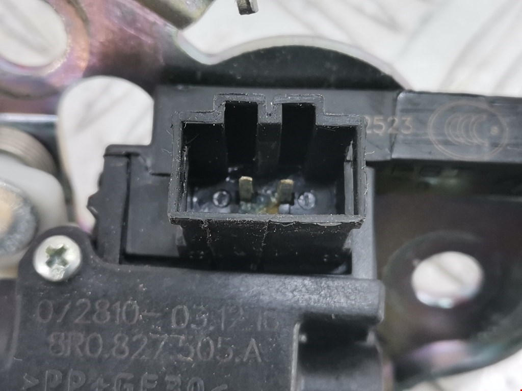 Замок багажника (крышки двери) SKODA Rapid 2012-2020