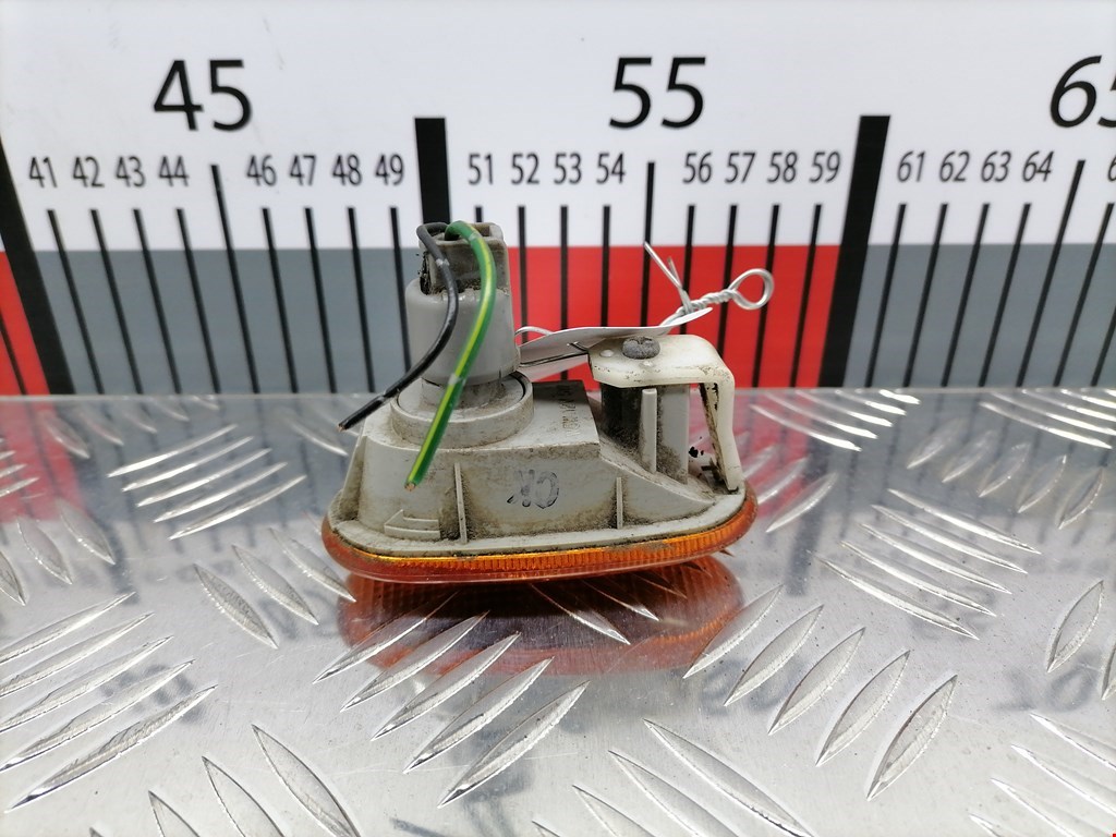 Повторитель на крыло MITSUBISHI Galant VIII 1996-2006