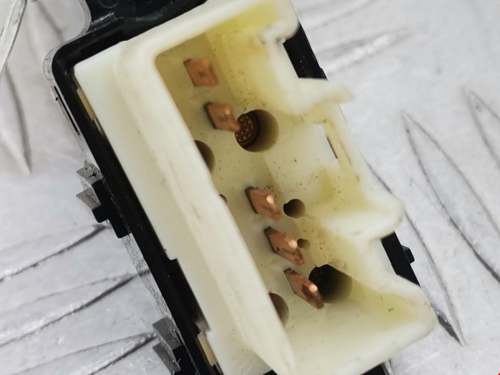 Кнопка стеклоподъемника MAZDA Mazda 6 GG 2000-2007