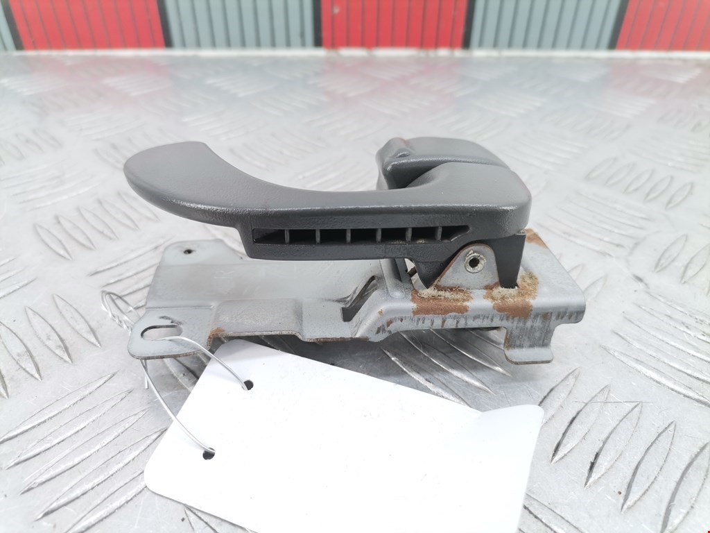 Ручка дверная передняя внутренняя правая MITSUBISHI Colt CJ 1995-2003