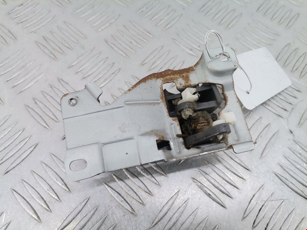 Ручка дверная передняя внутренняя левая MITSUBISHI Colt CJ 1995-2003