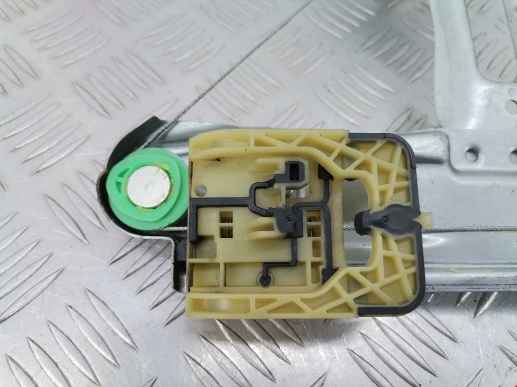 Стеклоподъемник задний левый FORD Focus III 2011-2019