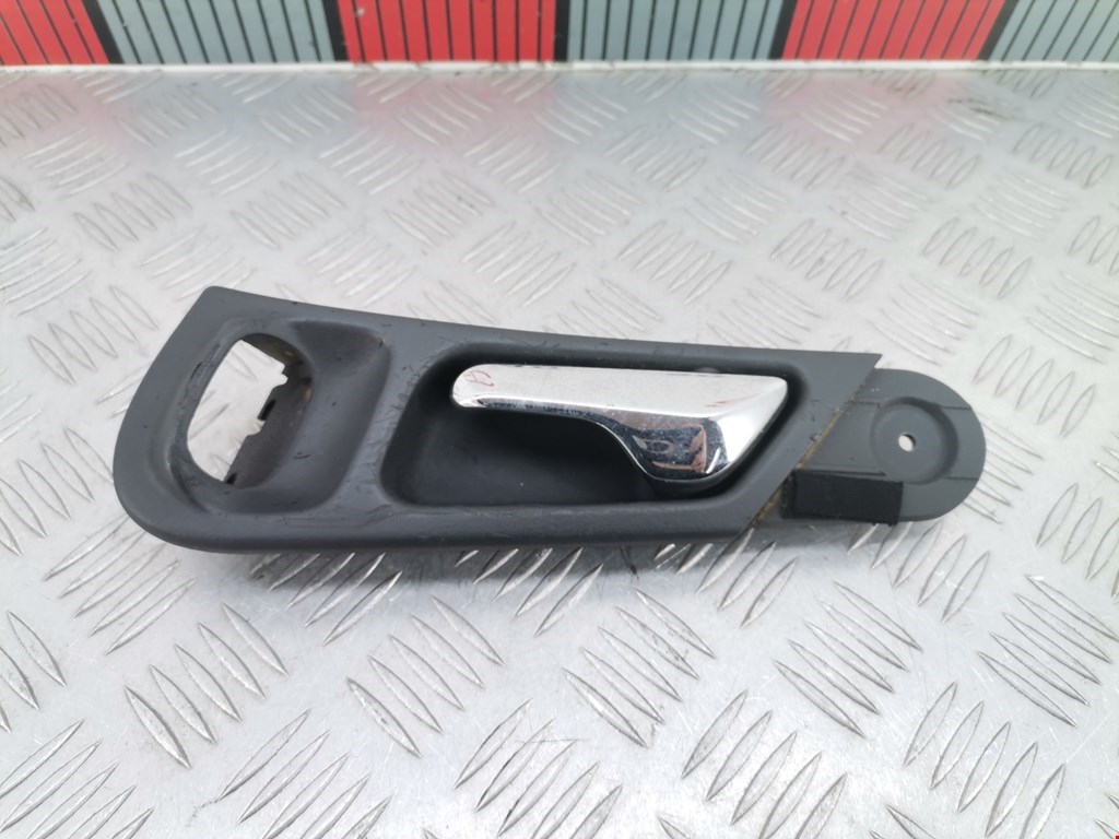 Ручка дверная задняя внутренняя левая MERCEDES-BENZ C-Class C-klasse W203 2000-2007