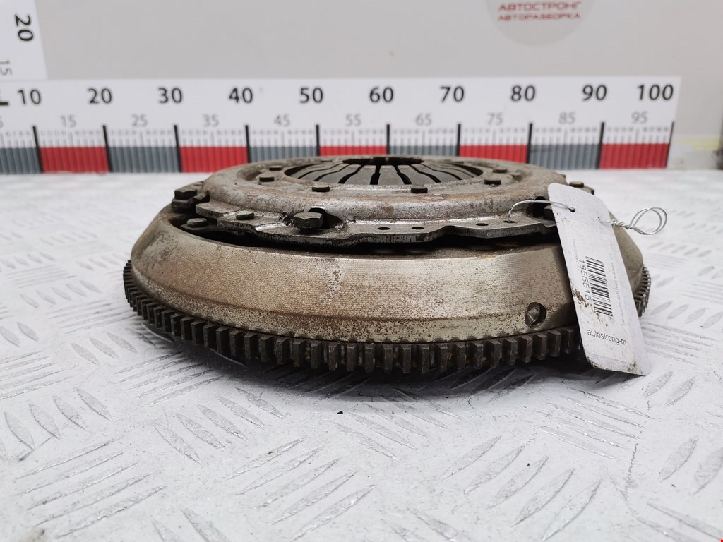 Маховик (демпфер сцепления) OPEL Corsa C 2000-2006