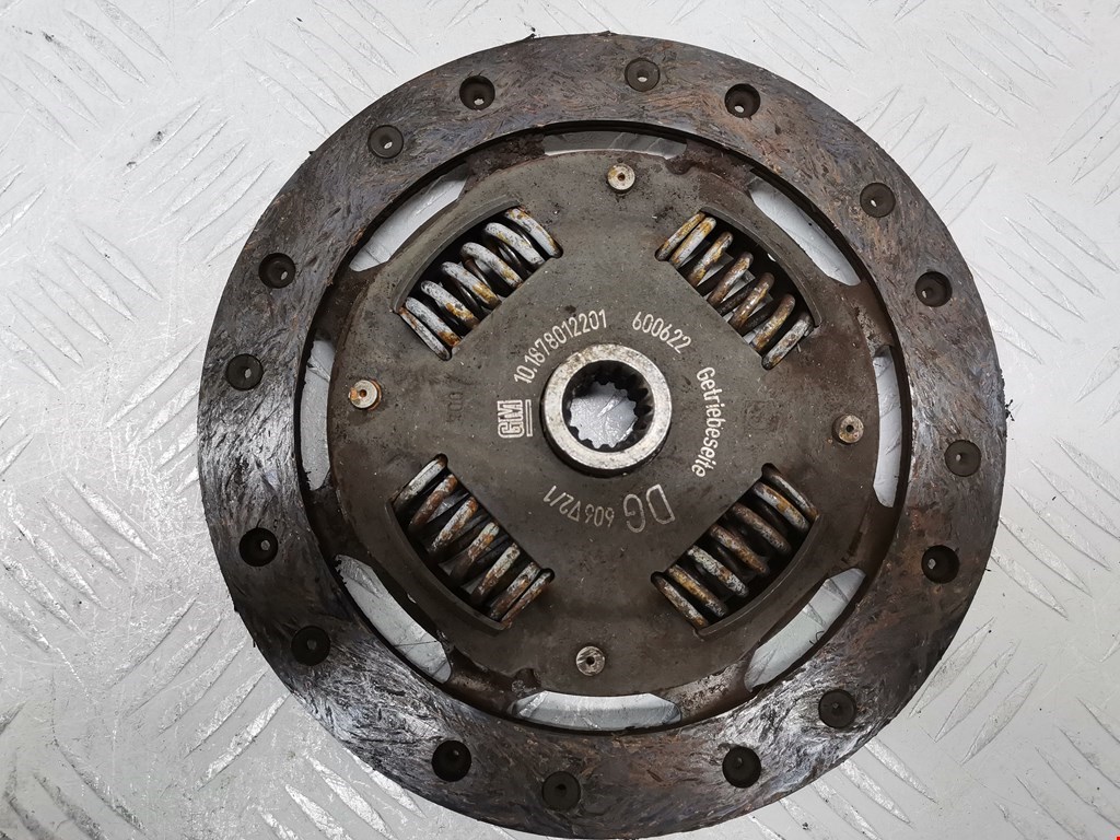 Маховик (демпфер сцепления) OPEL Corsa C 2000-2006