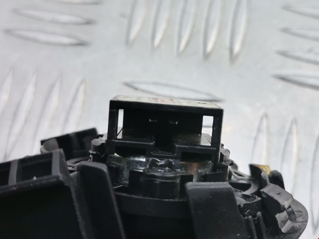 Ручка дверная задняя внутренняя правая VOLKSWAGEN Bora 1998-2005