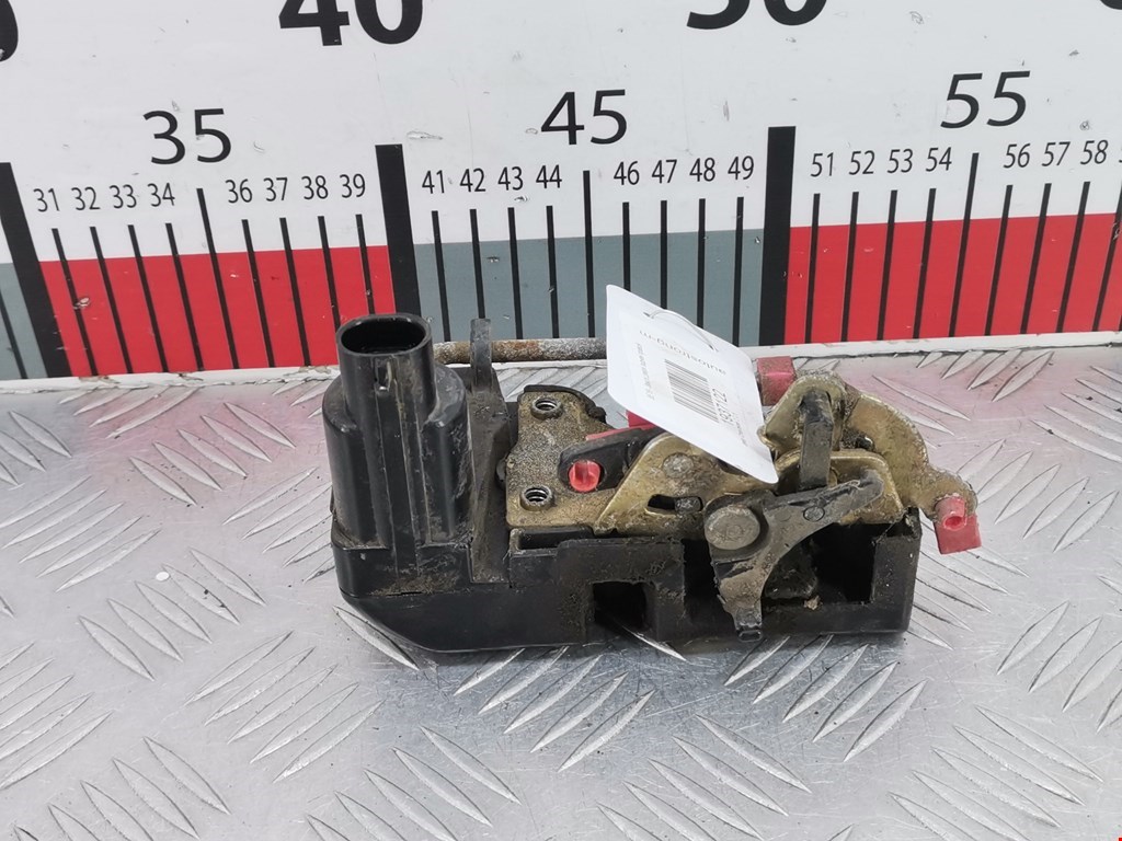 Замок двери задней правой JEEP Cherokee XJ 1984-2001