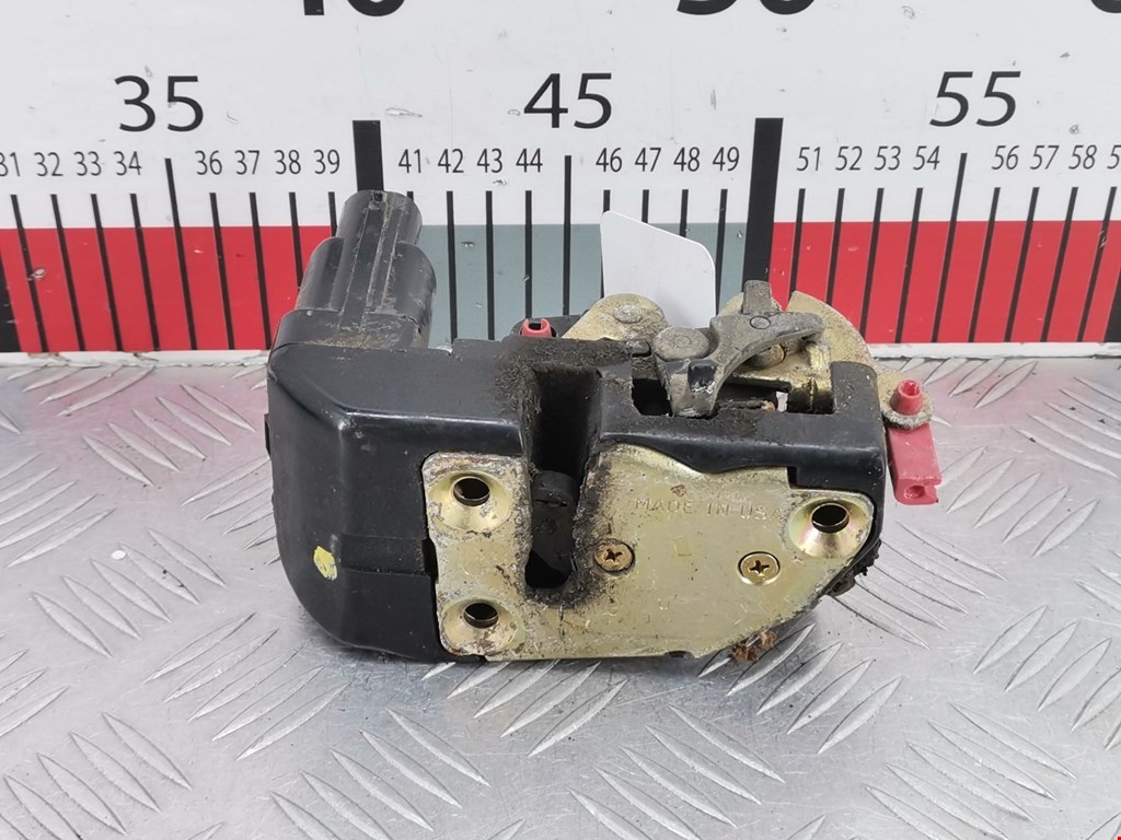 Замок двери задней правой JEEP Cherokee XJ 1984-2001