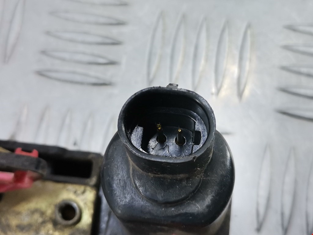 Замок двери задней правой JEEP Cherokee XJ 1984-2001