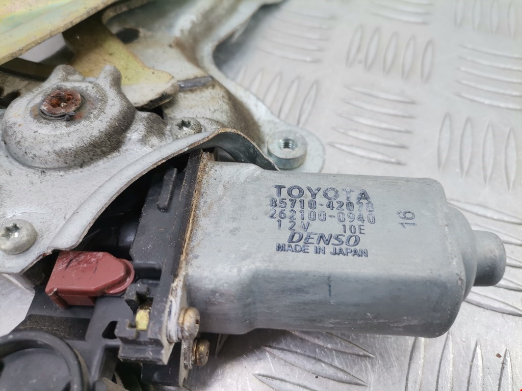 Стеклоподъемник задний левый TOYOTA RAV 4 XA20 2000-2005
