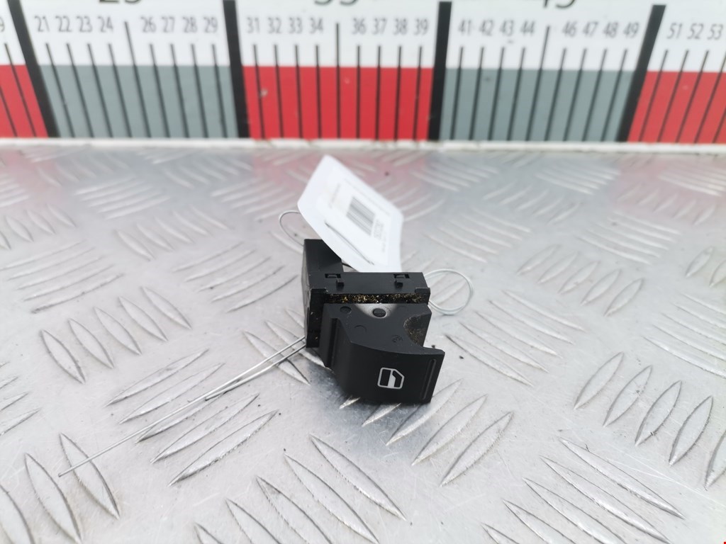 Кнопка стеклоподъемника VOLKSWAGEN Tiguan 2007-2018