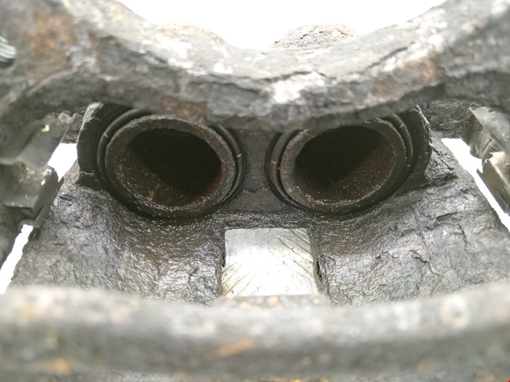 Суппорт передний правый FORD Transit 2006-2014