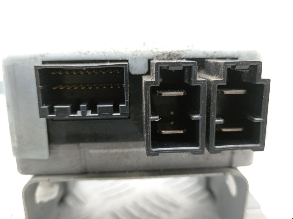 Блок управления электроусилителем SUZUKI Swift 2004-2010