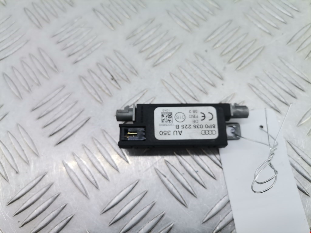 Усилитель антенны AUDI A3 8P 2003-2013