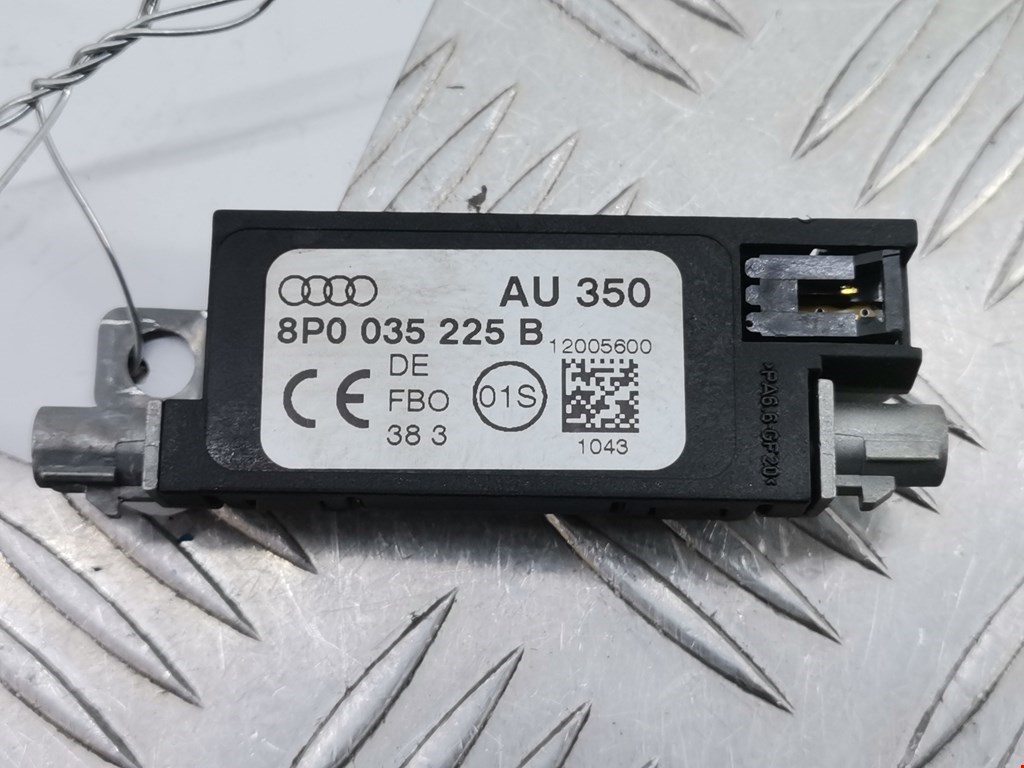 Усилитель антенны AUDI A3 8P 2003-2013