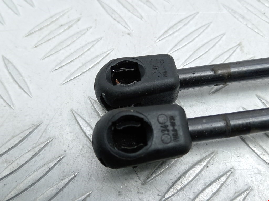 Амортизатор крышки (двери) багажника SUZUKI Swift 2004-2010