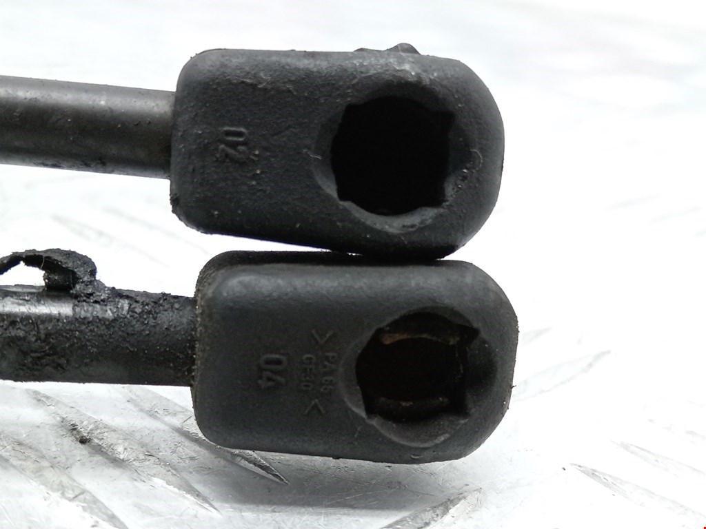 Амортизатор крышки (двери) багажника OPEL Zafira A 1999-2005