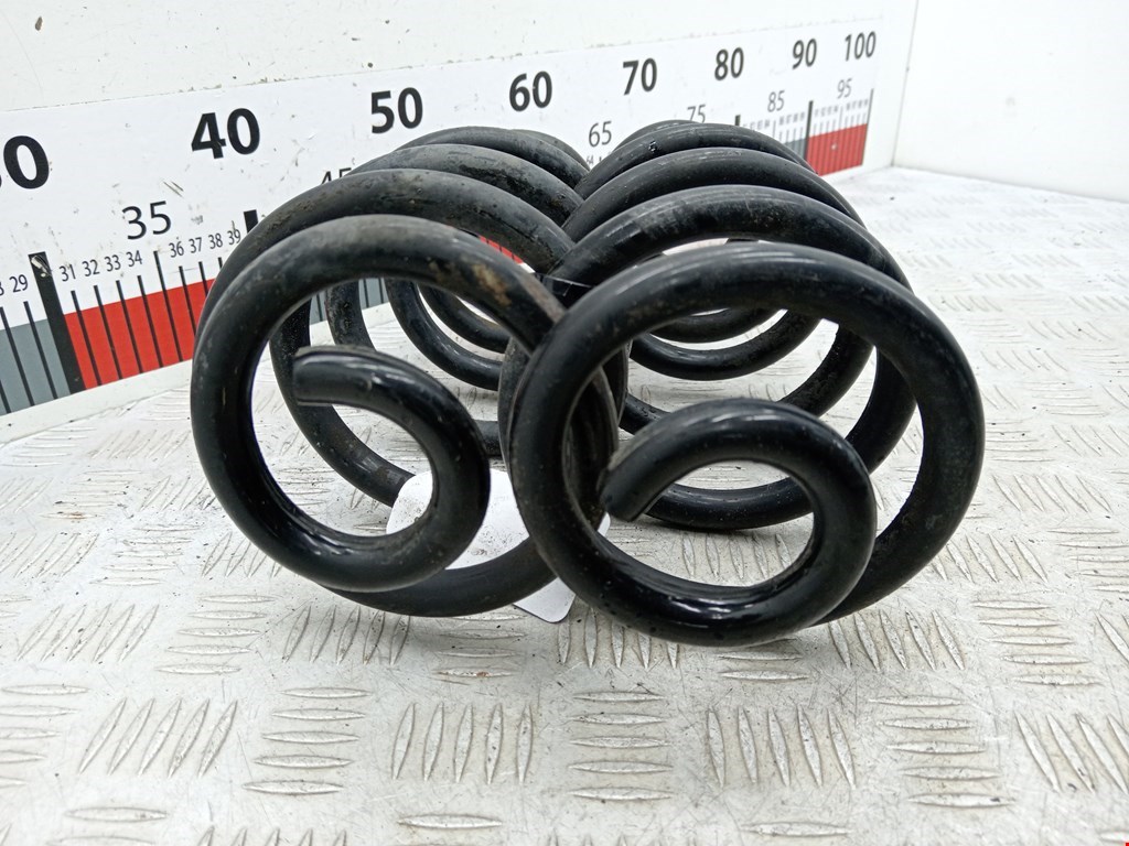 Пружина задняя левая/правая AUDI A4 B6 2001-2005